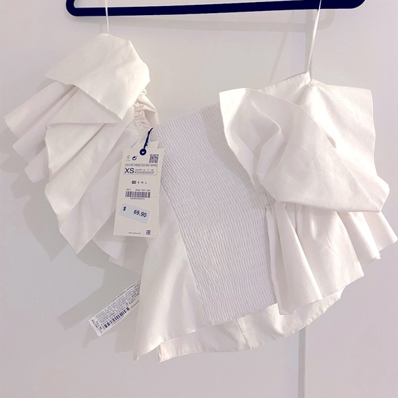 Zara Poplin Top With Ruffles - Picture 2 of 5